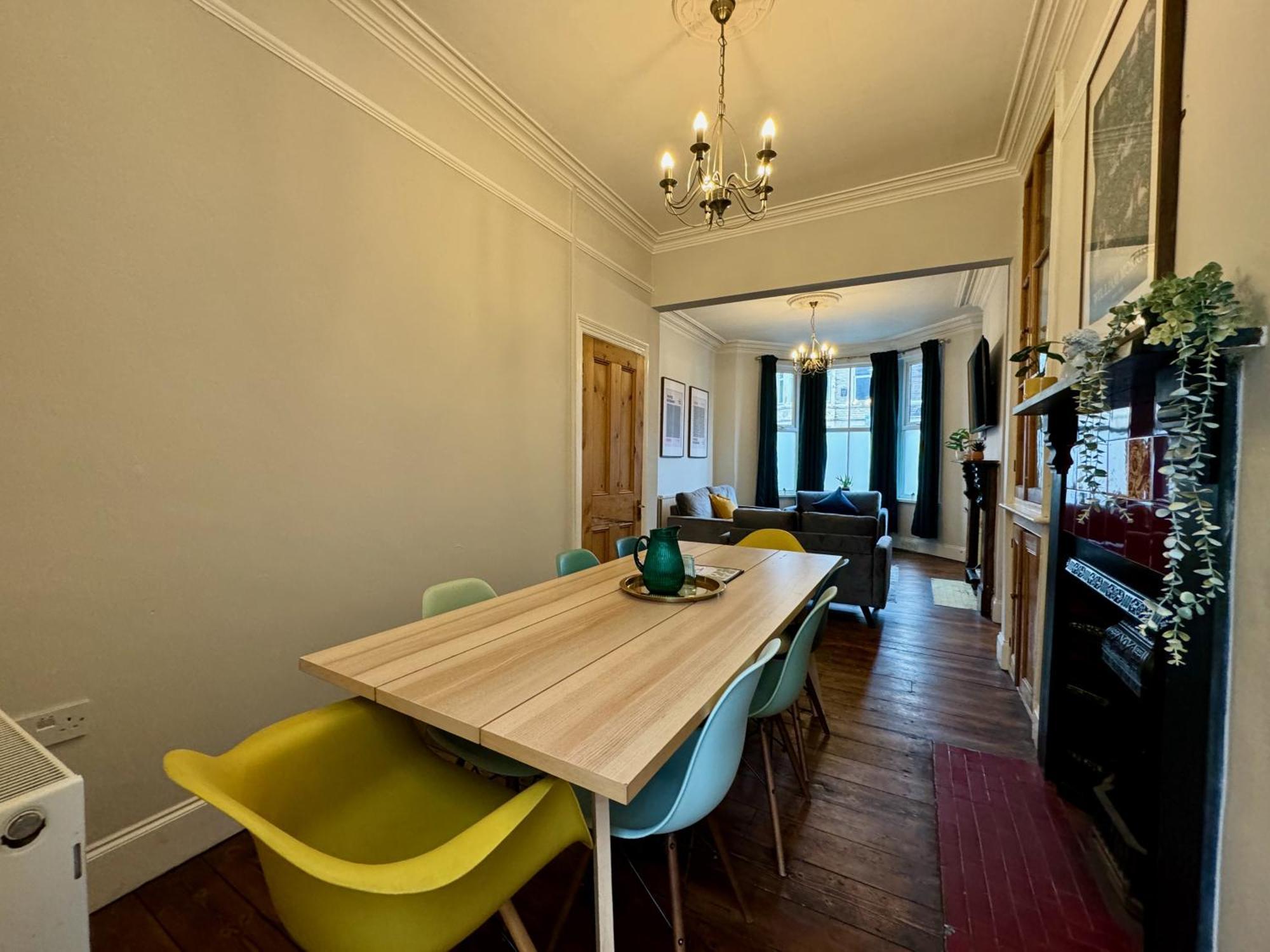 Large Citycentre Townhouse & Hot Tub, Pool Table And Offroad Parking Cardiff Dış mekan fotoğraf