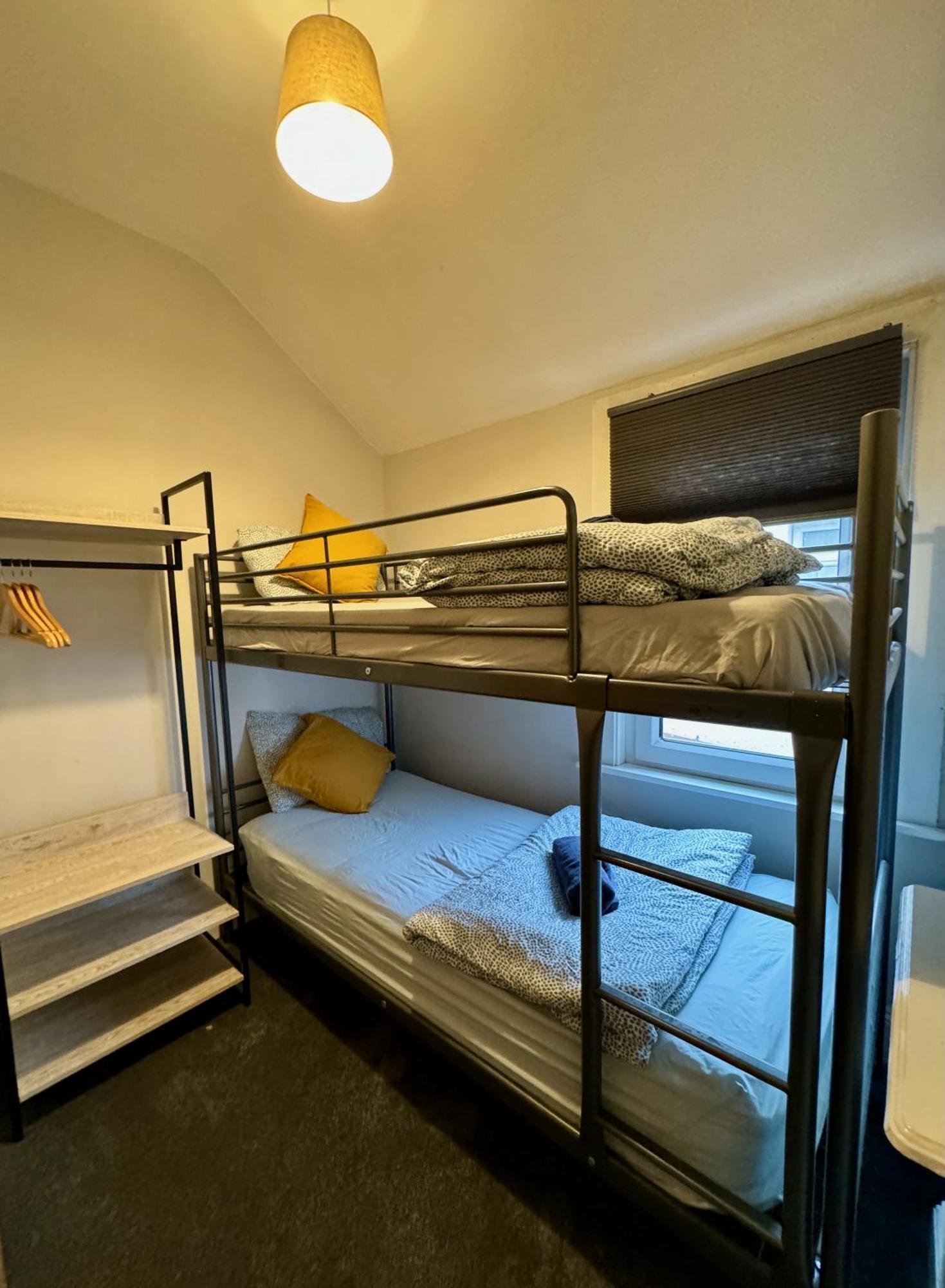 Large Citycentre Townhouse & Hot Tub, Pool Table And Offroad Parking Cardiff Dış mekan fotoğraf
